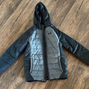 Under Armour Kids Puffer Jacket in Black and Gray